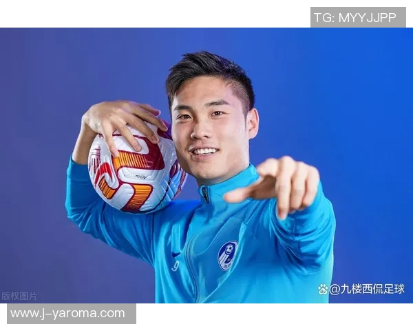 全球足球之星1号球员高清写真震撼呈现展现非凡球技与魅力 全球足球之星1号球员高清写真震撼呈现展现非凡球技与魅力