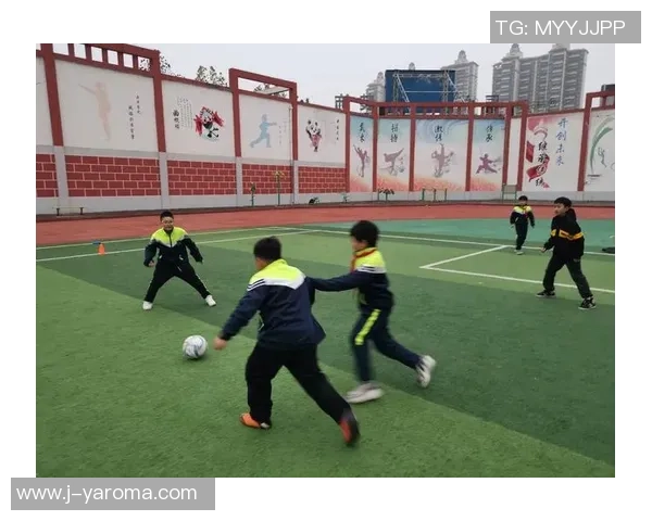 洛隆县足球球星介绍及其在国内外赛场的表现与成就 洛隆县足球球星介绍及其在国内外赛场的表现与成就