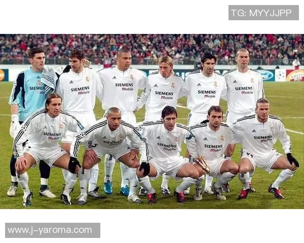 希腊足球明星的辉煌历程与对世界足坛的深远影响解析 希腊足球明星的辉煌历程与对世界足坛的深远影响解析